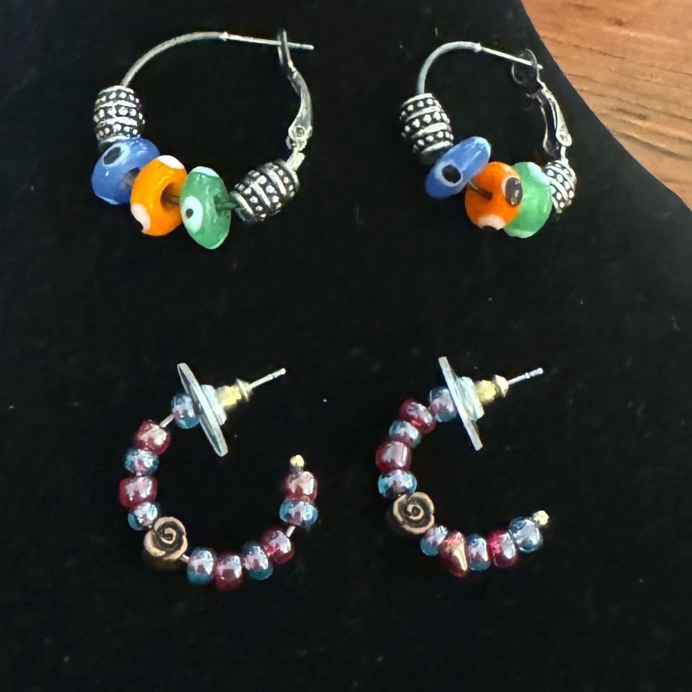 🧩 3/$20 Set of 2 Beaded Hooped Earrings